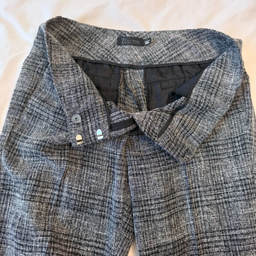NY&Co 7th Avenue Suiting Collection–Petite 4 Gray, White Black Plaid Dress Pants